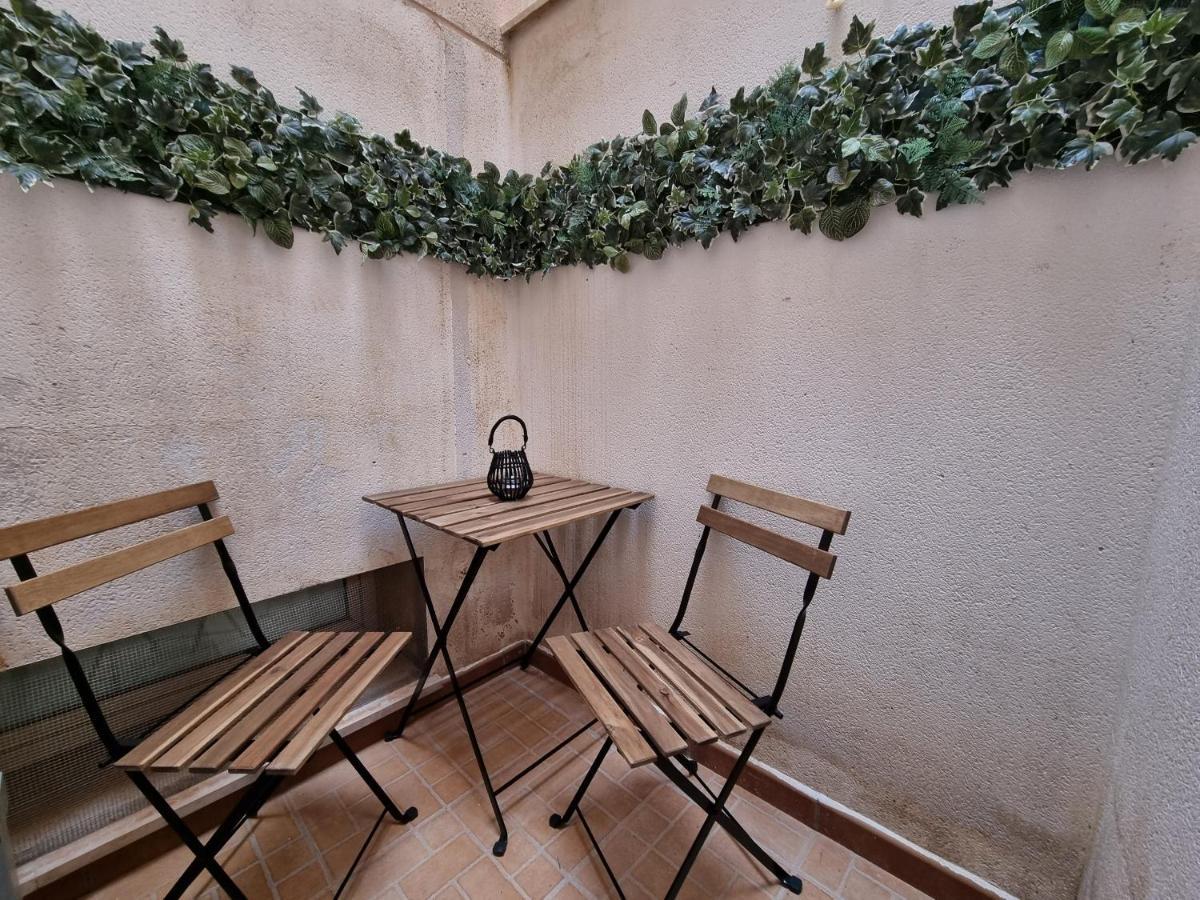 Sea & Wave Maria Boutique Apartment Málaga Kültér fotó